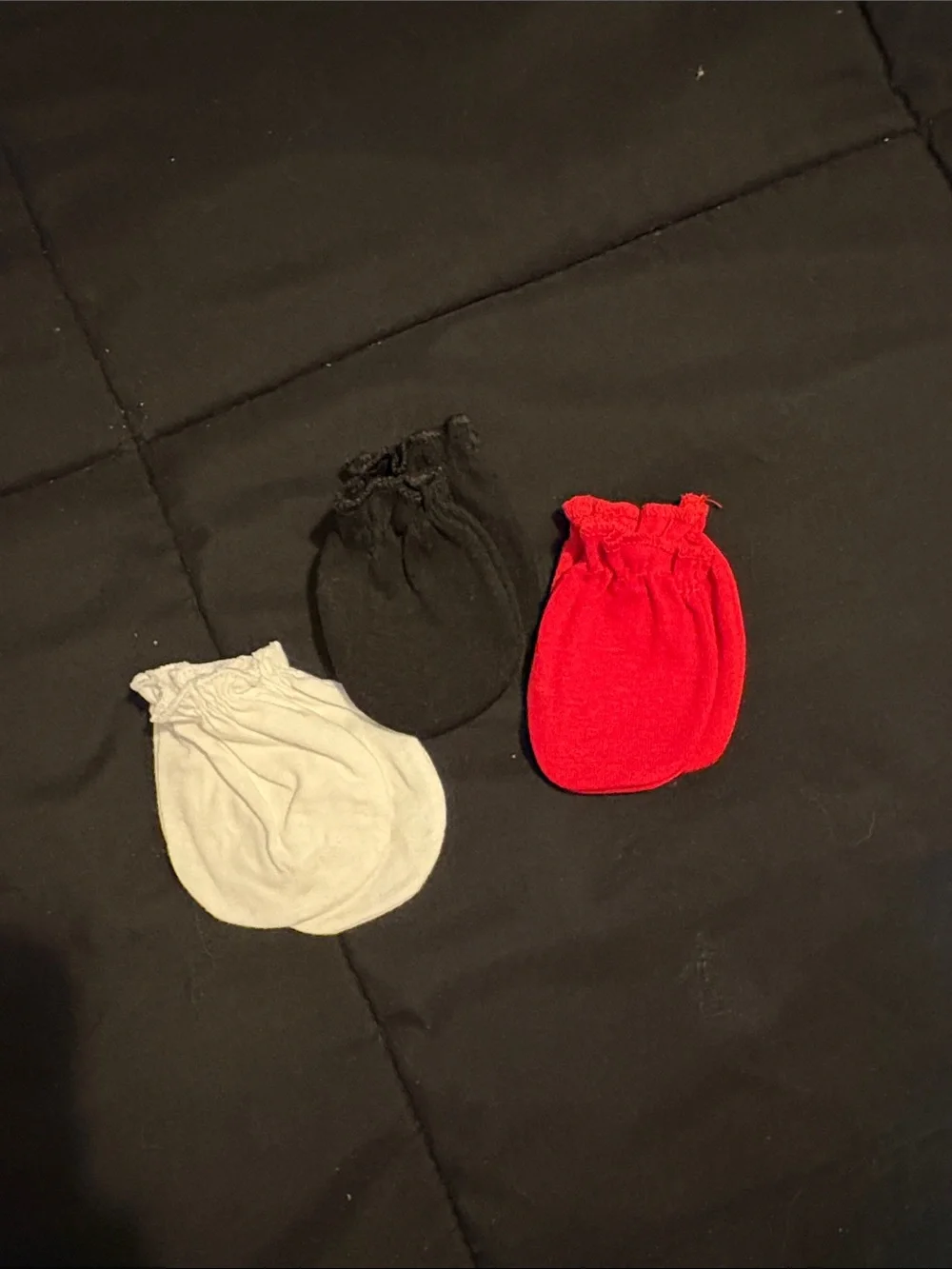 Kids Soft Wash Mitts - Black, Red, White